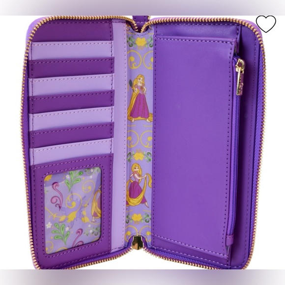 NWT Loungefly Disney’s Tangled Lenticular zip around wristlet - Picture 6 of 13
